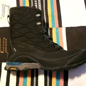 Ahnu Sugarfrost Insulated/Waterproof Boots
